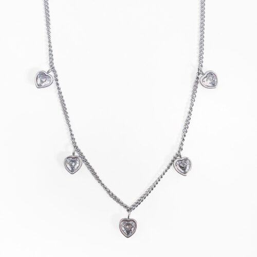 Naszyjnik z białymi serduszkami