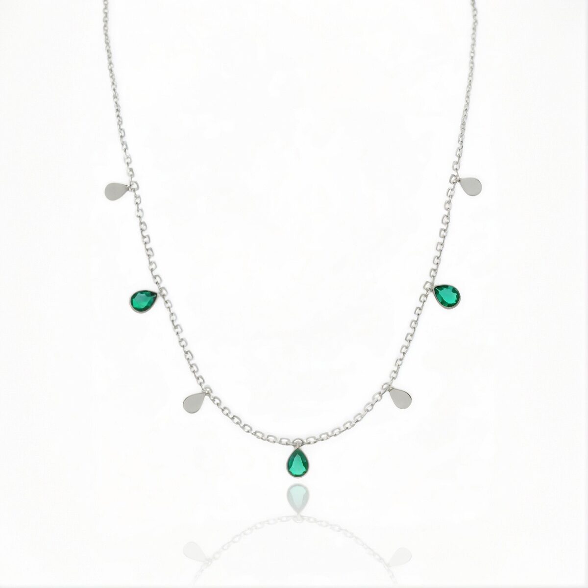 Naszyjnik z zielonymi łezkami posrebrzany